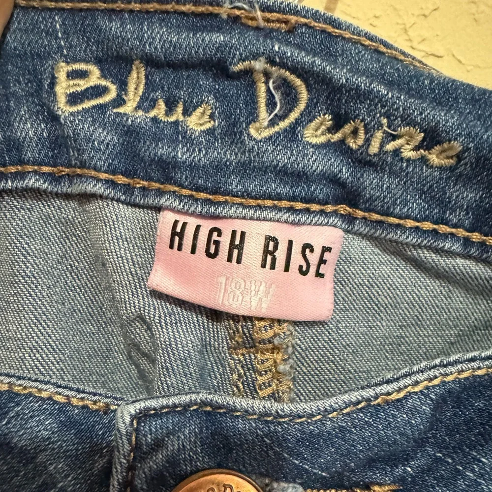 Blue Desire Women’s distressed jeans skinny - Picture 3 of 3